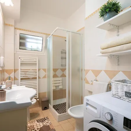 Dimora La Greca Apartment *
