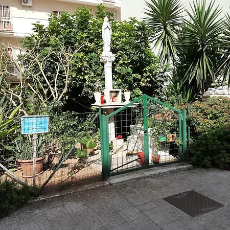 Dimora La Greca Apartment